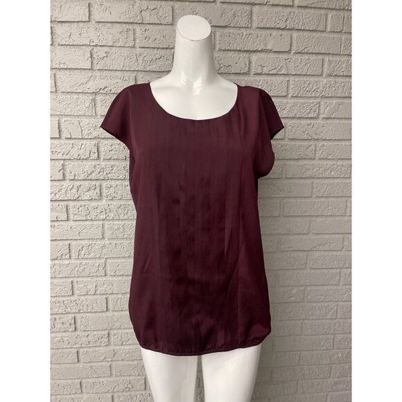 Loft Burgundy Pleaded Front Short Sleeve Size M - Picture 1 of 8